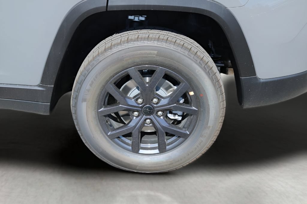 New 2027 Jeep Grand Cherokee Altitude AWD/4WD image 9