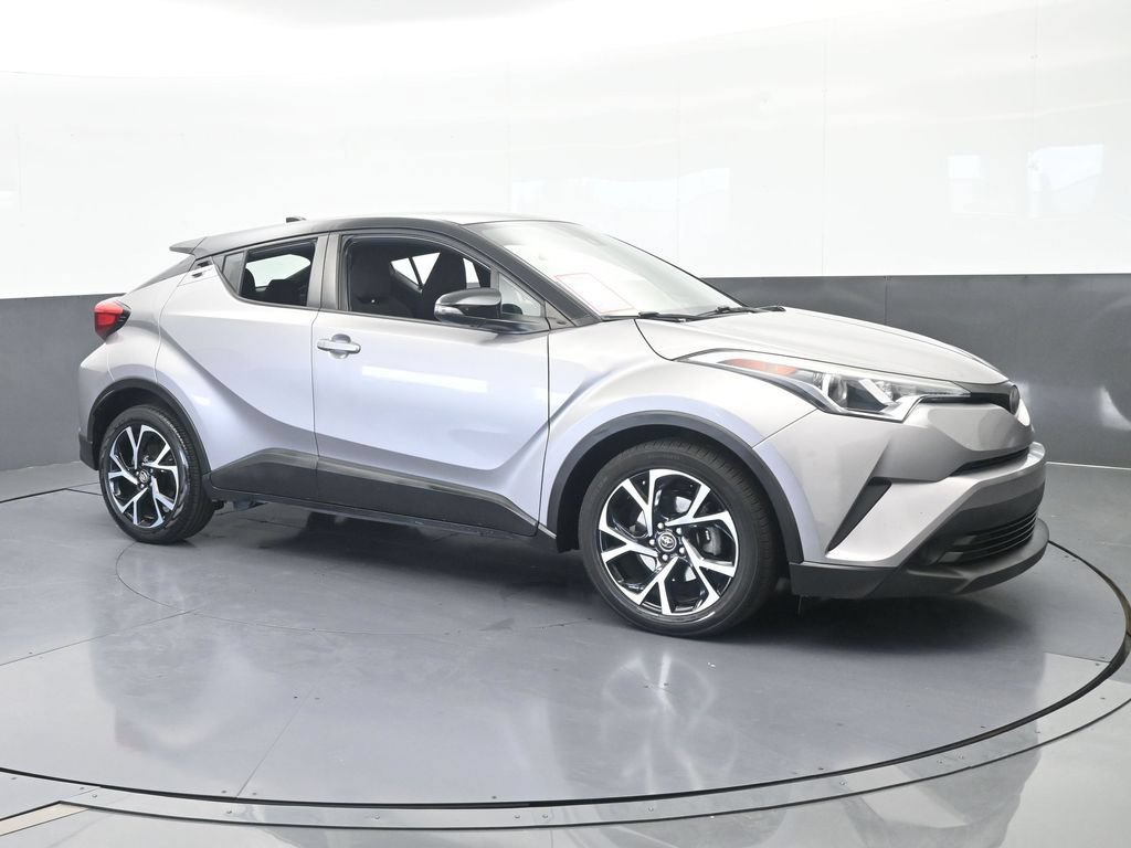 Used 2019 Toyota C-HR XLE FWD image 8
