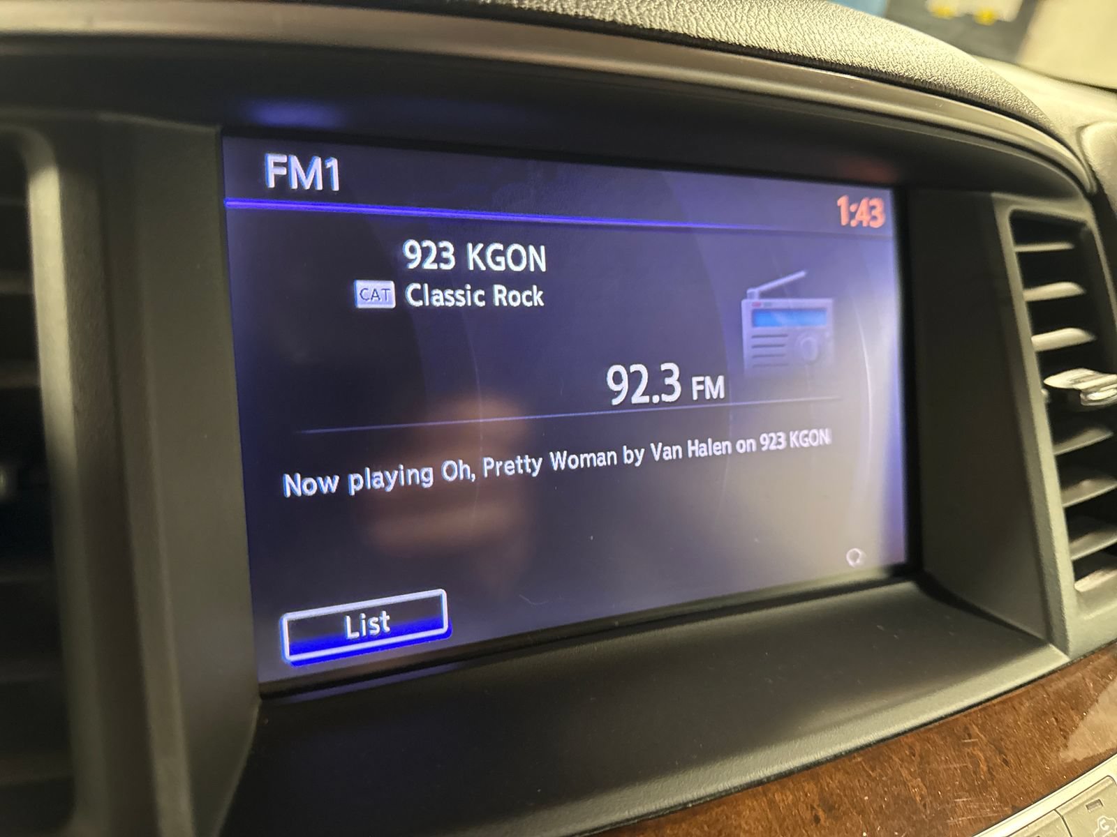 Used 2013 INFINITI JX35 AWD w/ Premium Pkg image 21