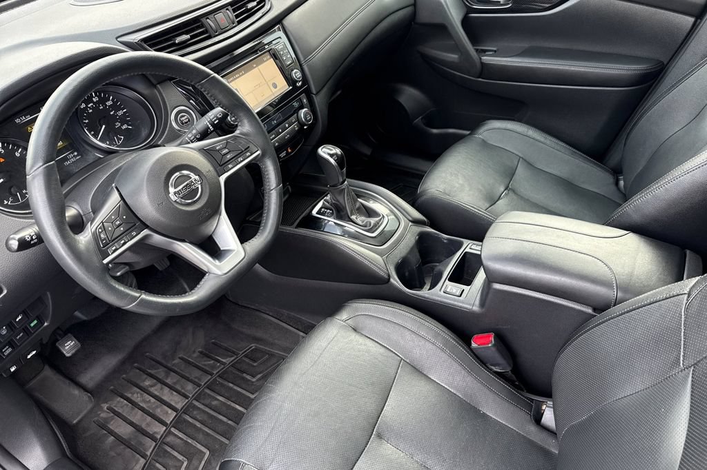 Used 2017 Nissan Rogue SL w/ SL Premium Package AWD/4WD image 10