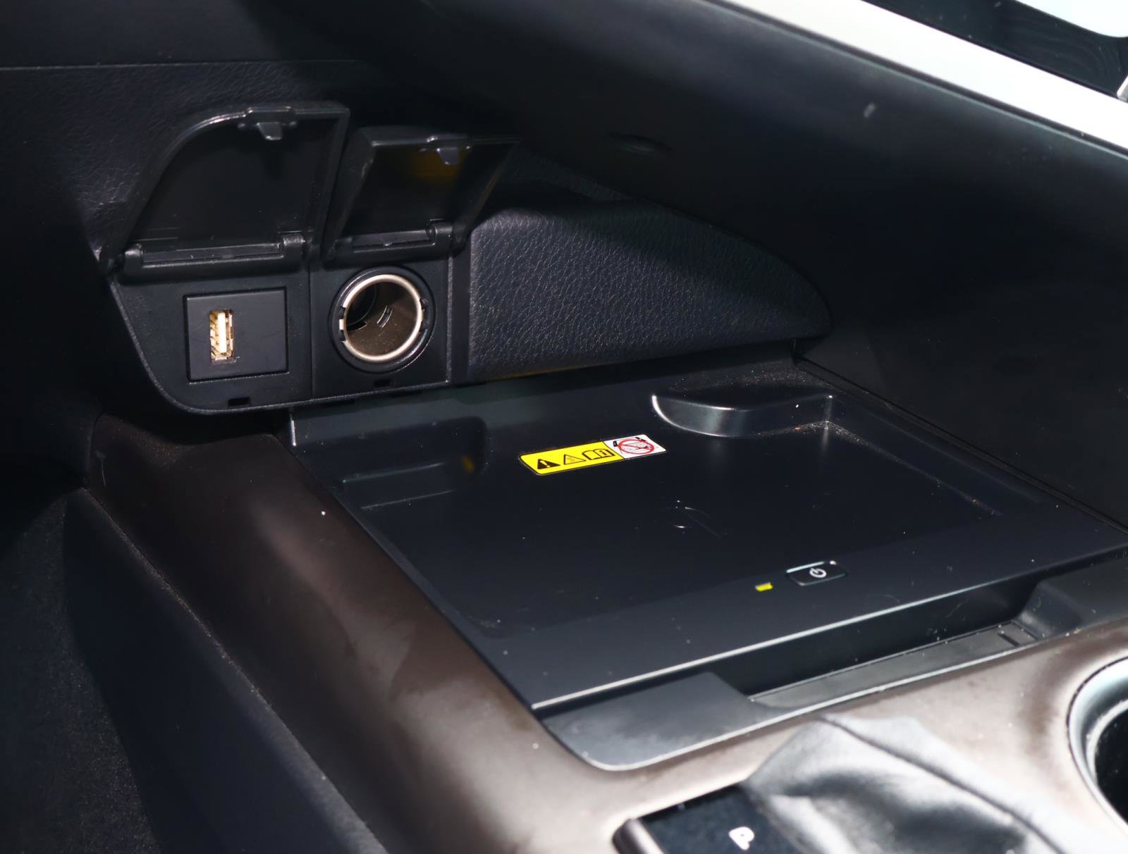 Used 2024 Toyota Camry SE image 28