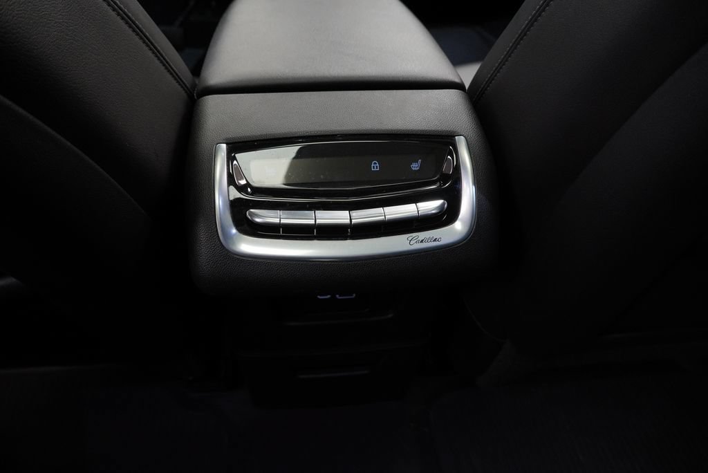 Certified 2023 Cadillac XT6 Premium Luxury AWD/4WD image 19