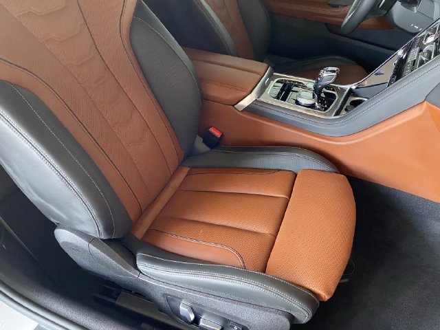 Used 2024 BMW M850i xDrive Convertible AWD/4WD image 9