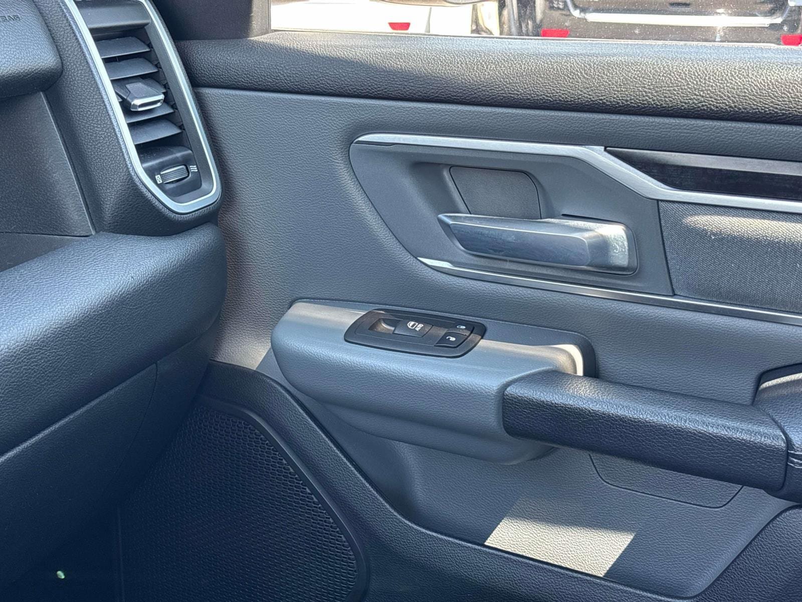 Used 2022 RAM 1500 Big Horn AWD/4WD image 29