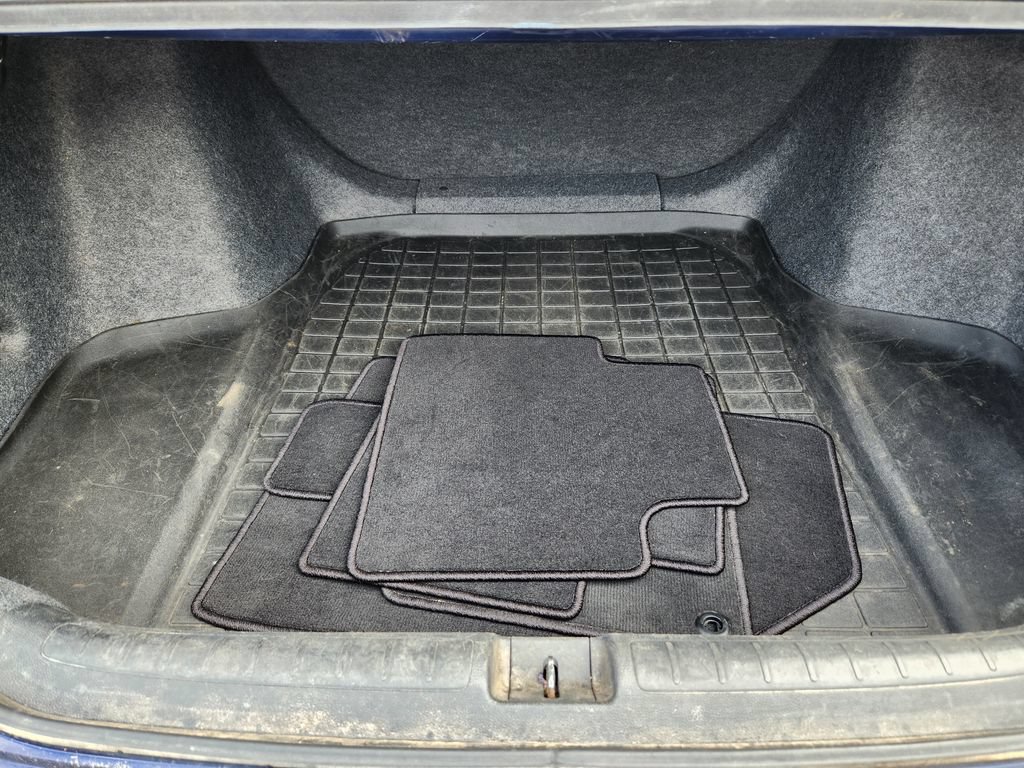 Used 2018 Honda Accord LX image 10