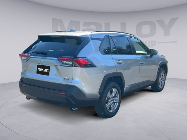 Used 2025 Toyota RAV4 XLE AWD/4WD image 5