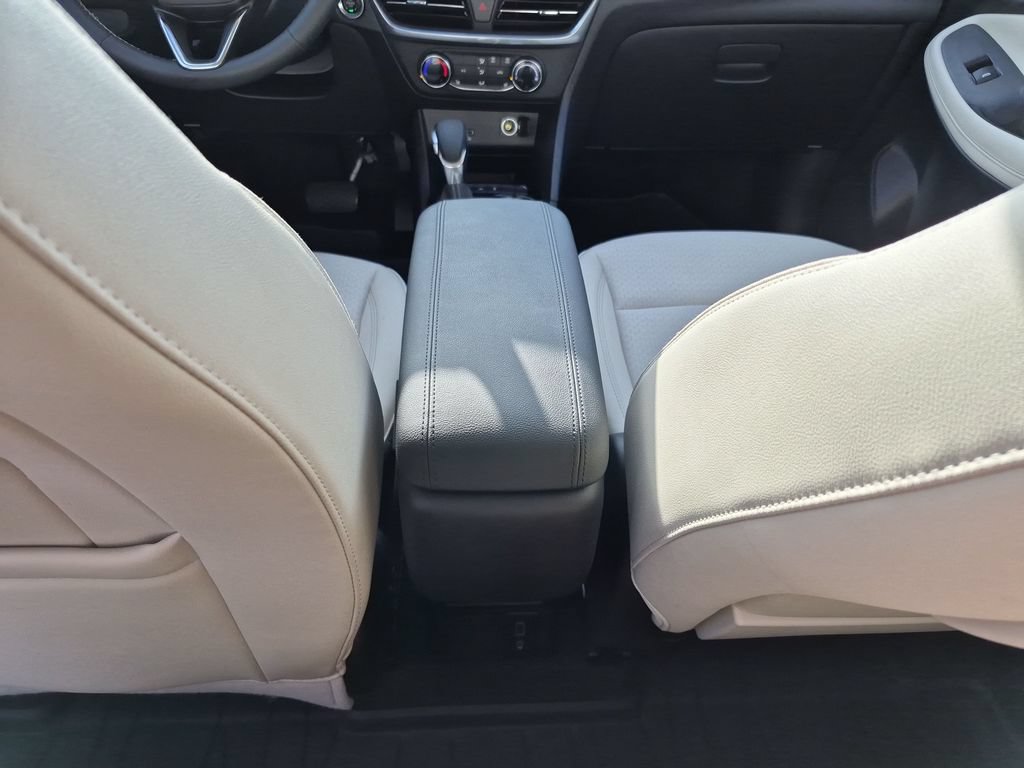 Used 2024 Buick Encore GX Preferred w/ Comfort Package FWD image 33