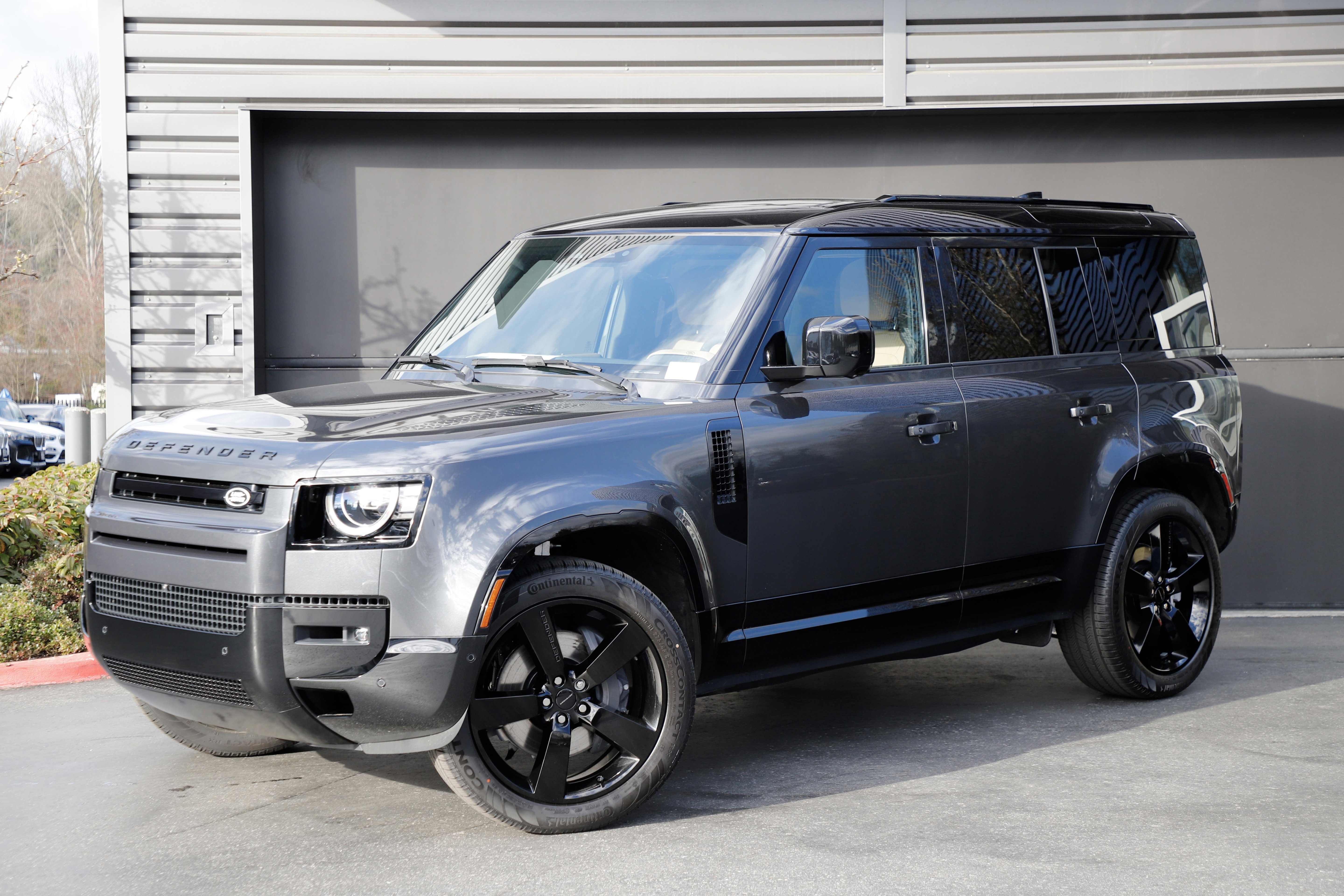 New 2026 Land Rover Defender 110 X-Dynamic SE image 1