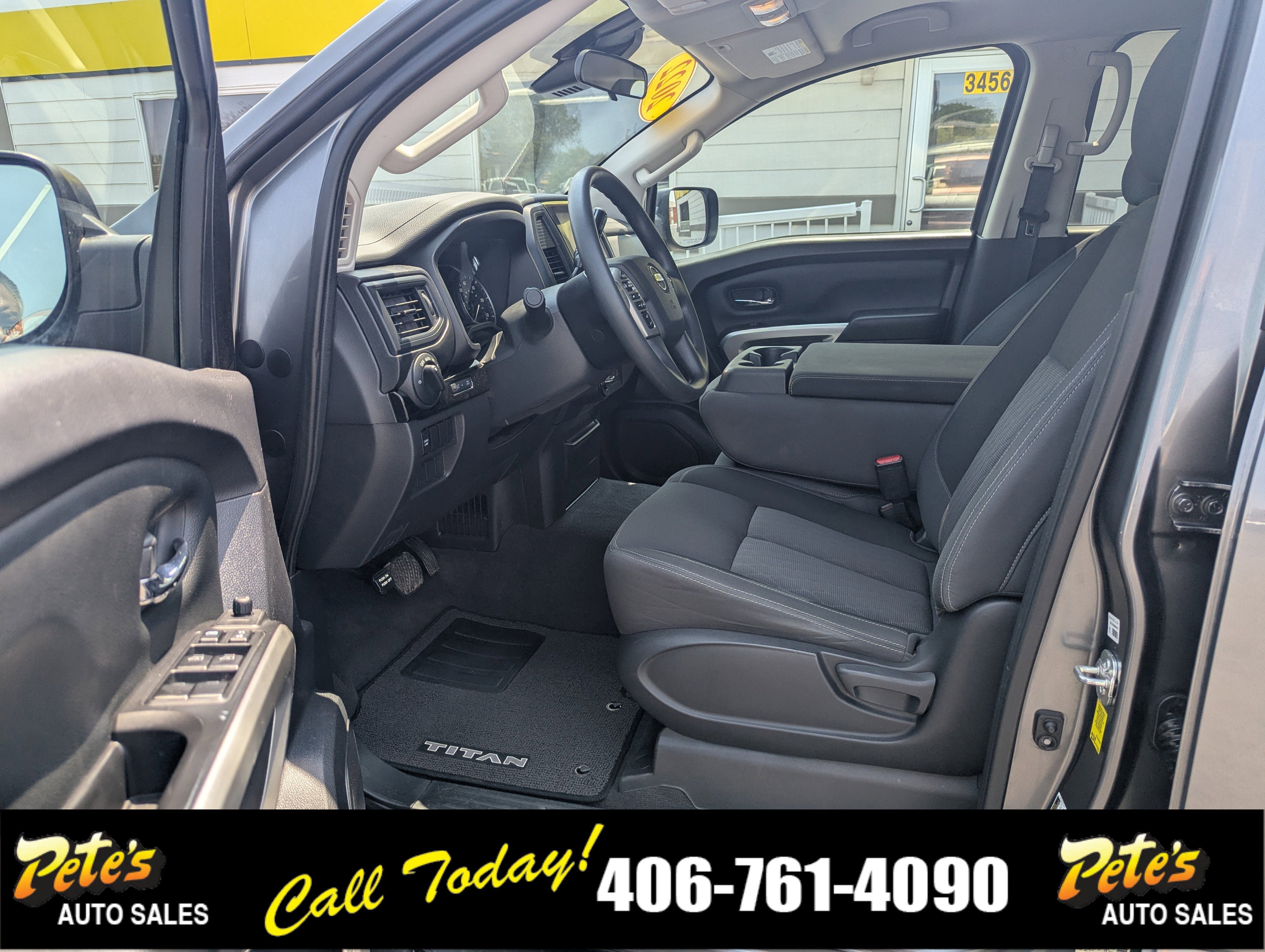 Used 2022 Nissan Titan SV w/ Accessory Utility Package image 13