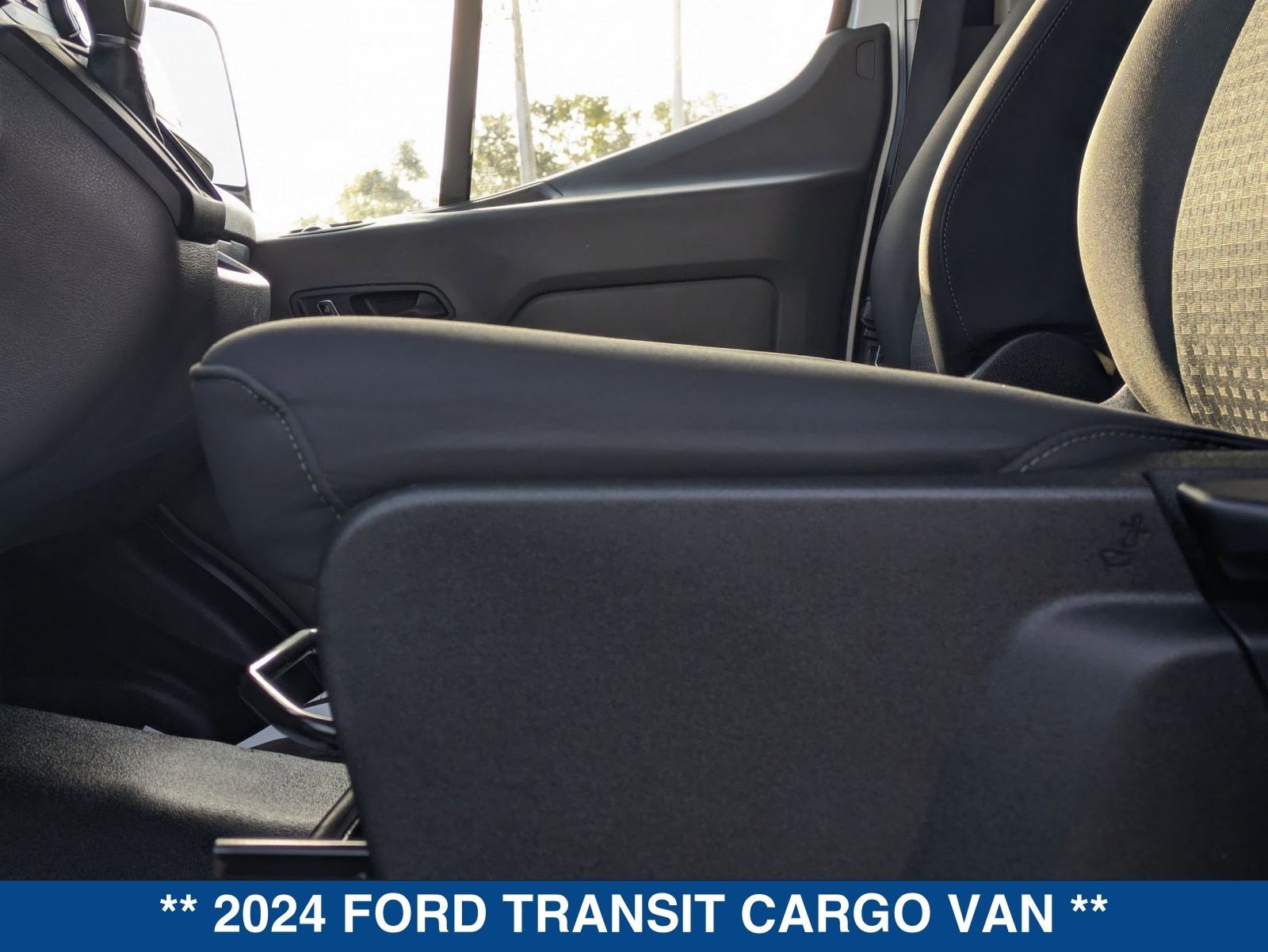 Certified 2024 Ford Transit 250 Low Roof w/ Exterior Upgrade Package image 20