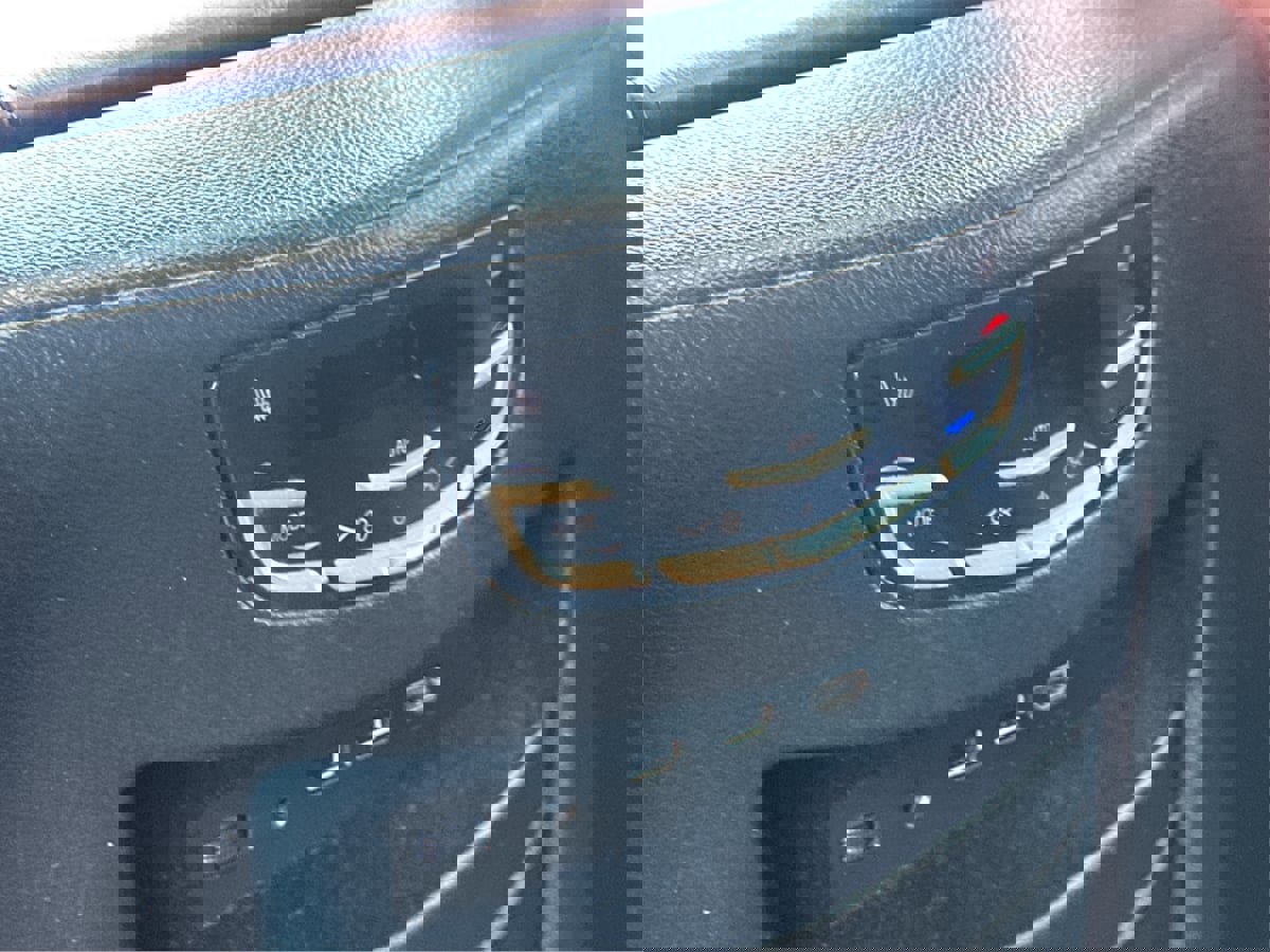 Used 2018 Cadillac Escalade Luxury image 50