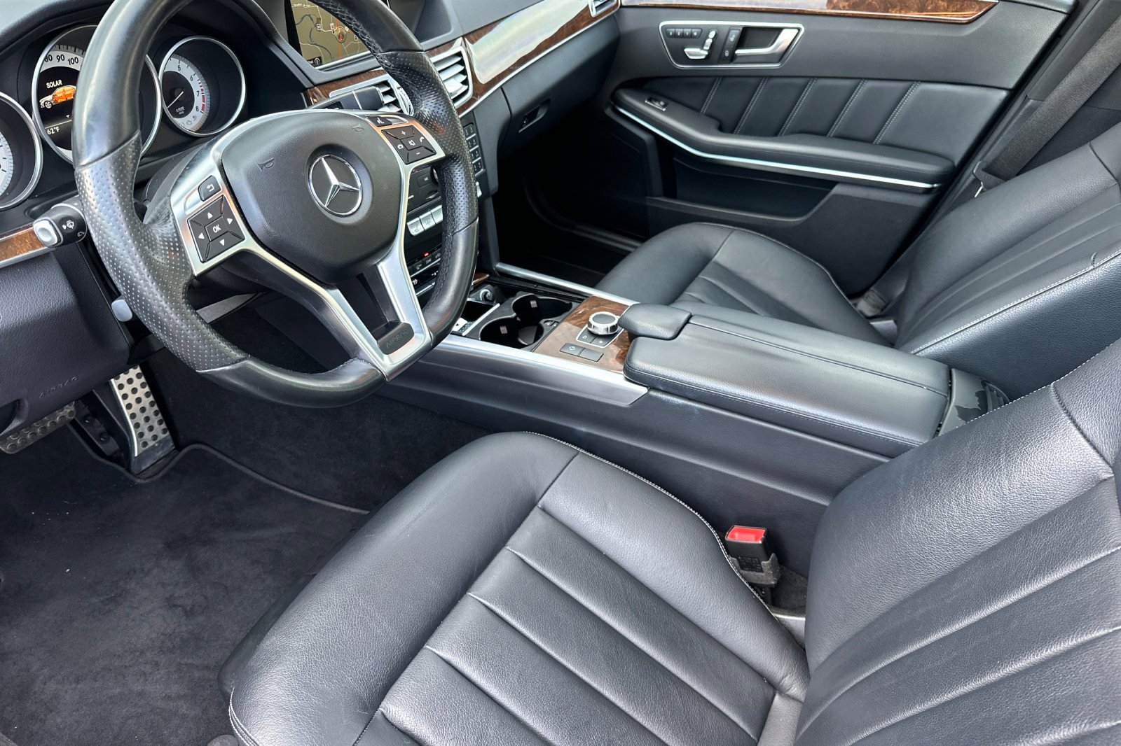 Used 2016 Mercedes-Benz E 350 4MATIC Sedan image 9