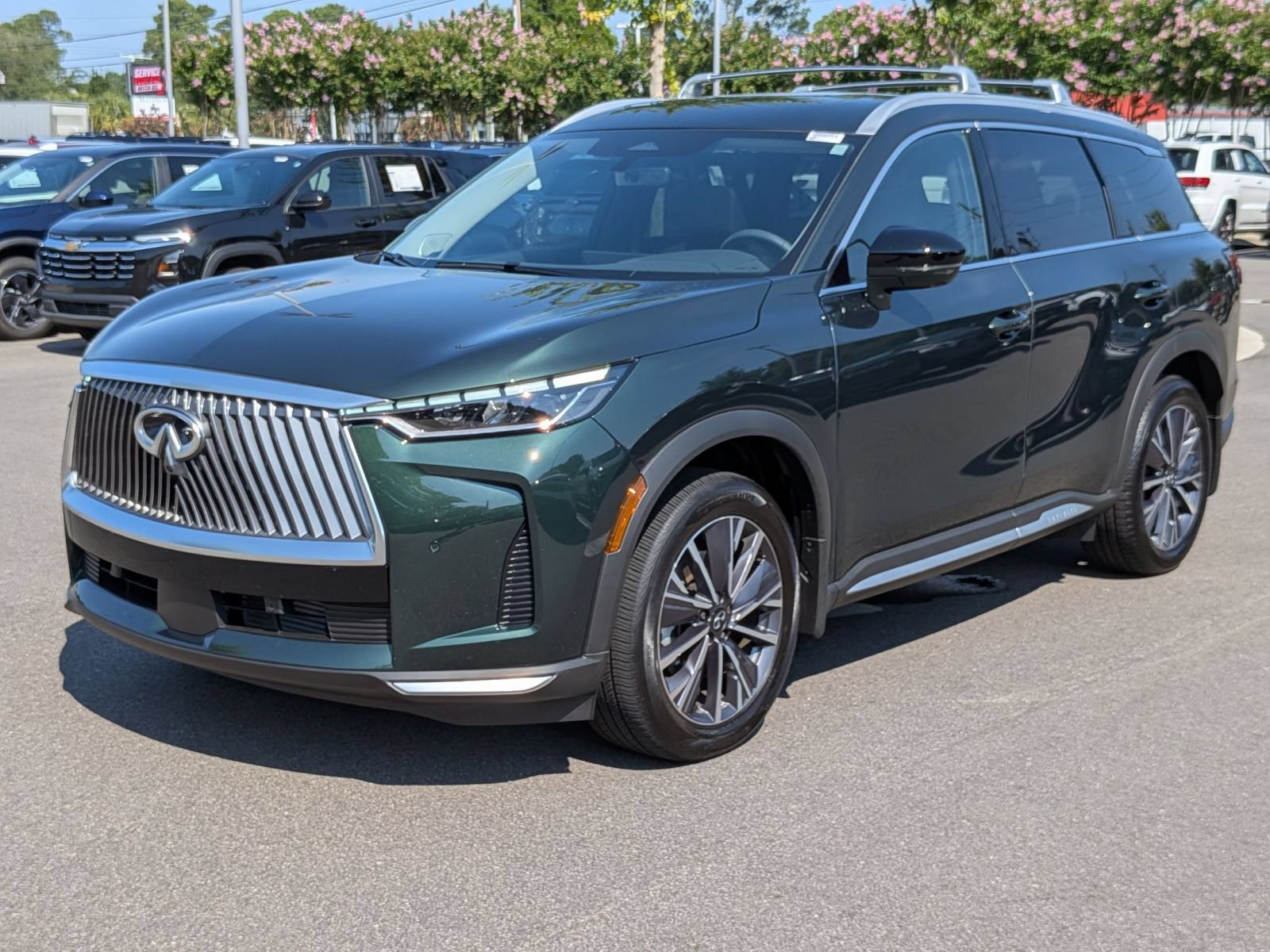Used 2026 INFINITI QX60 Luxe w/ Cargo Package FWD image 7