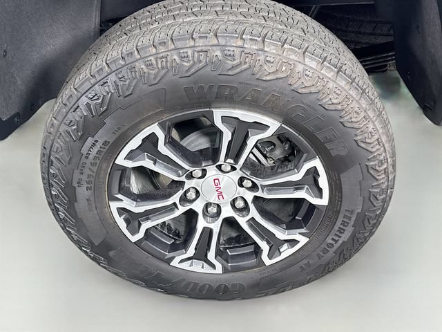 Used 2024 GMC Canyon AT4 w/ Technology Package AWD/4WD image 31