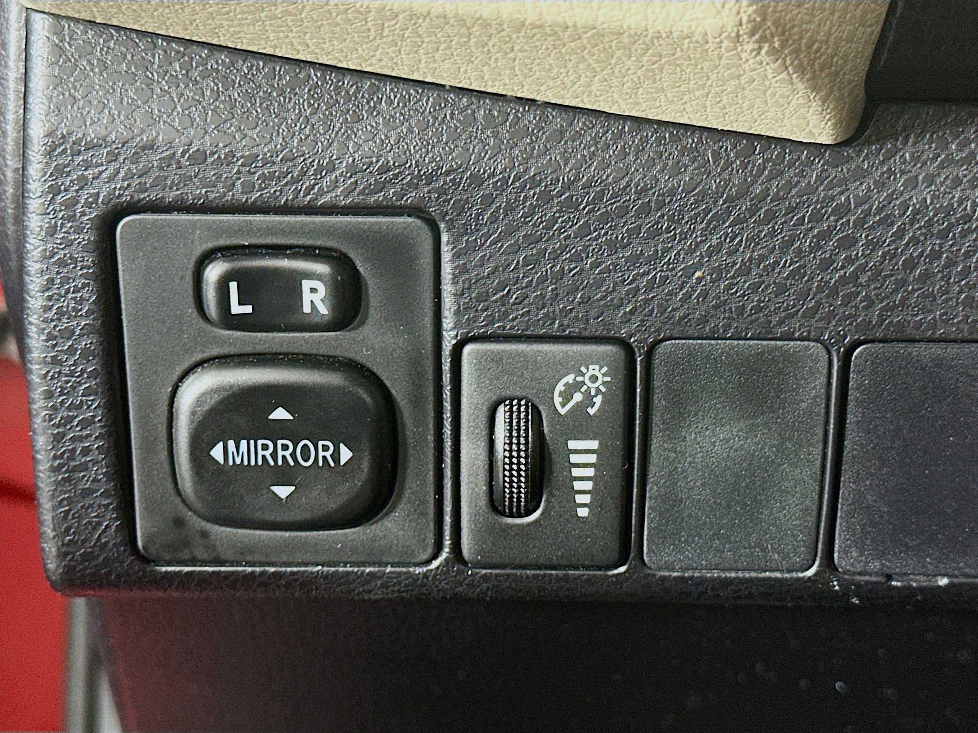 Used 2015 Toyota Corolla LE image 16