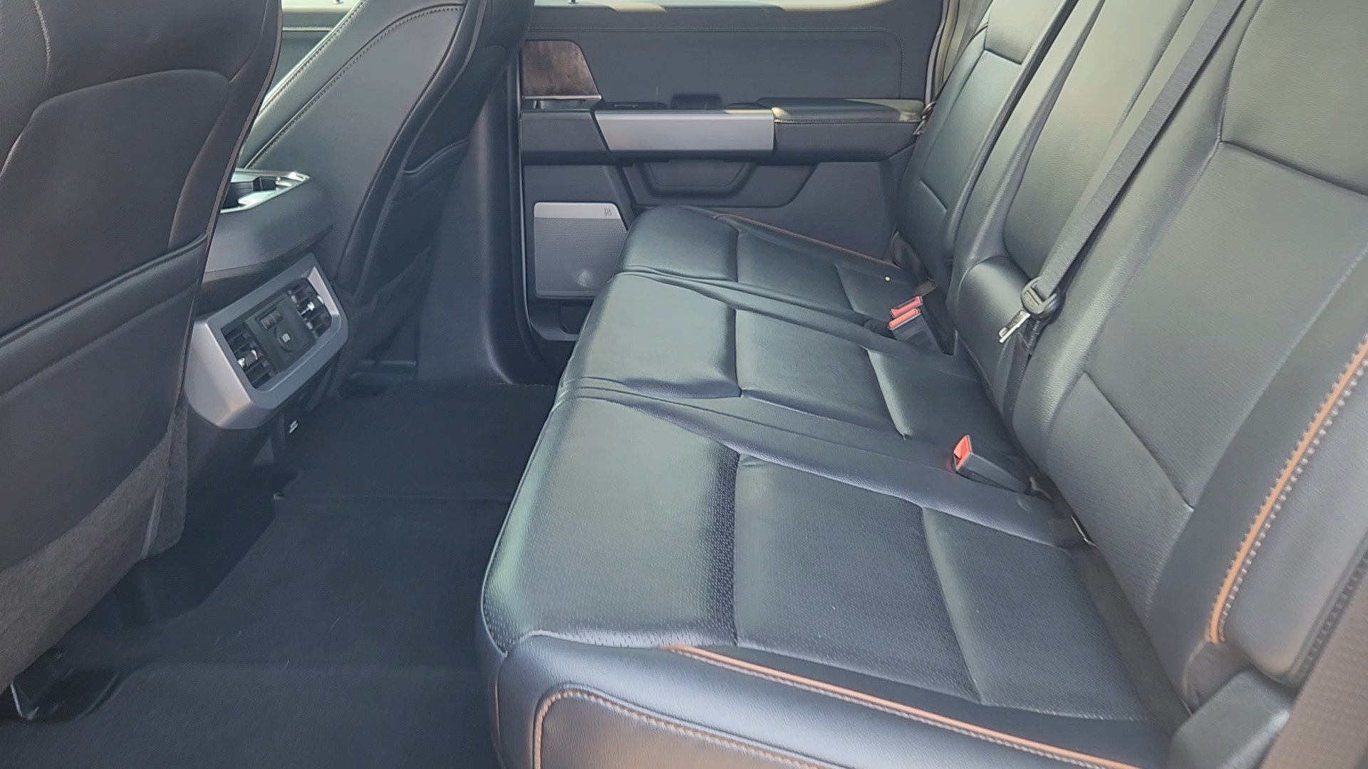 Certified 2025 Ford F250 Lariat AWD/4WD image 30
