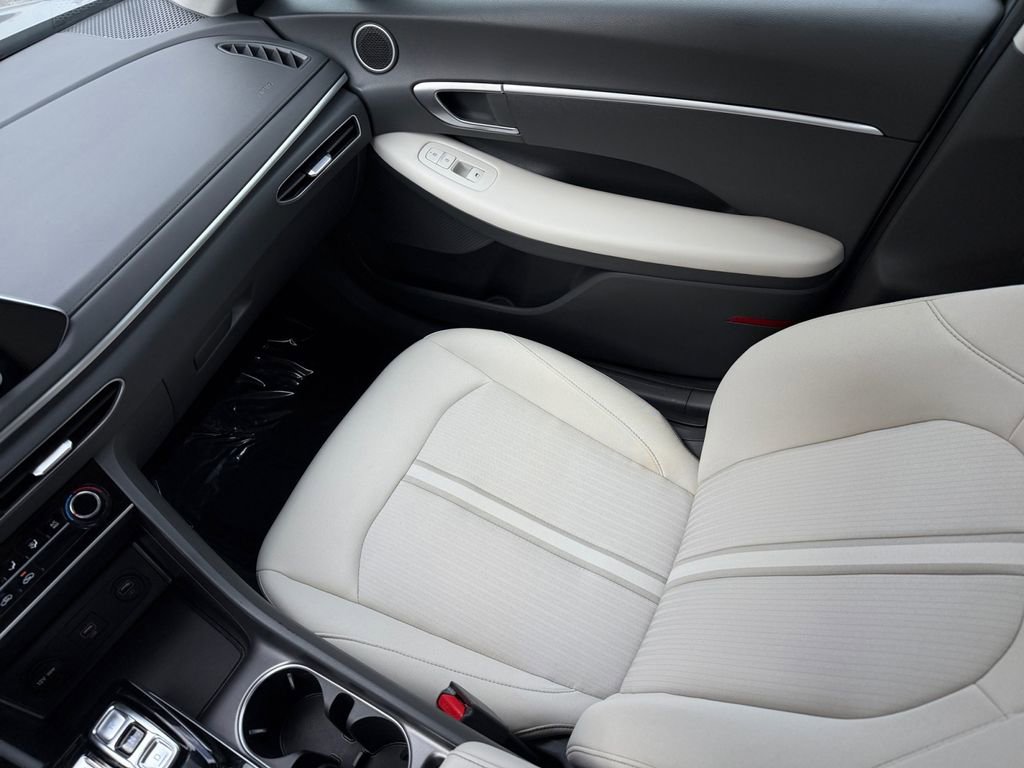 Used 2023 Hyundai Sonata SE FWD image 17
