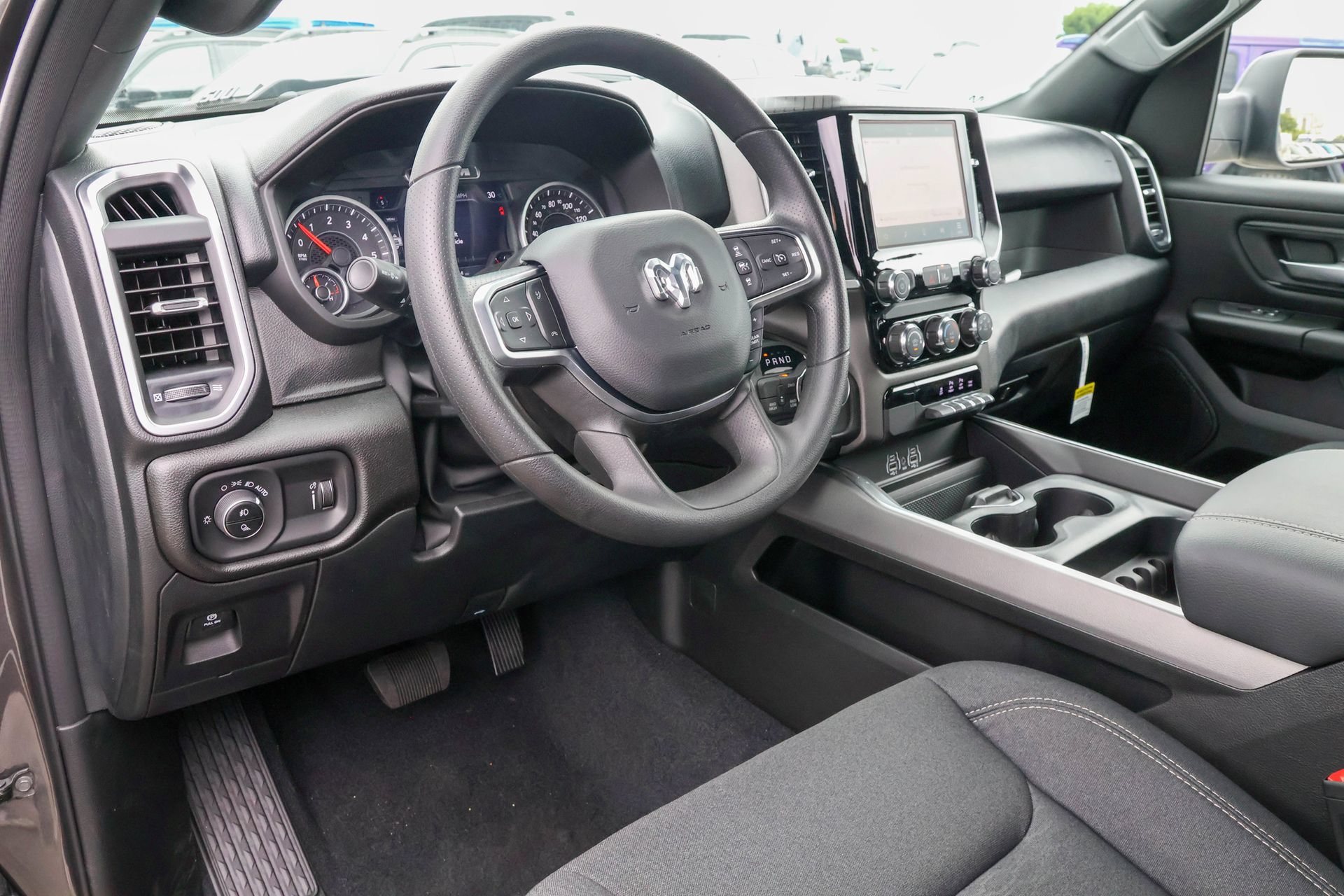 New 2026 RAM 1500 Express AWD/4WD image 31