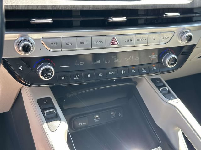 Used 2023 Kia Telluride EX w/ EX Captain's Chair Package AWD/4WD image 22