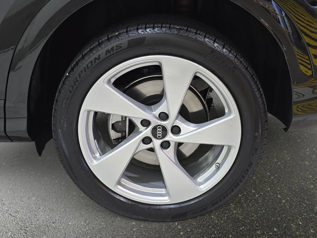 Used 2025 Audi Q5 Premium w/ Premium Plus AWD/4WD image 36