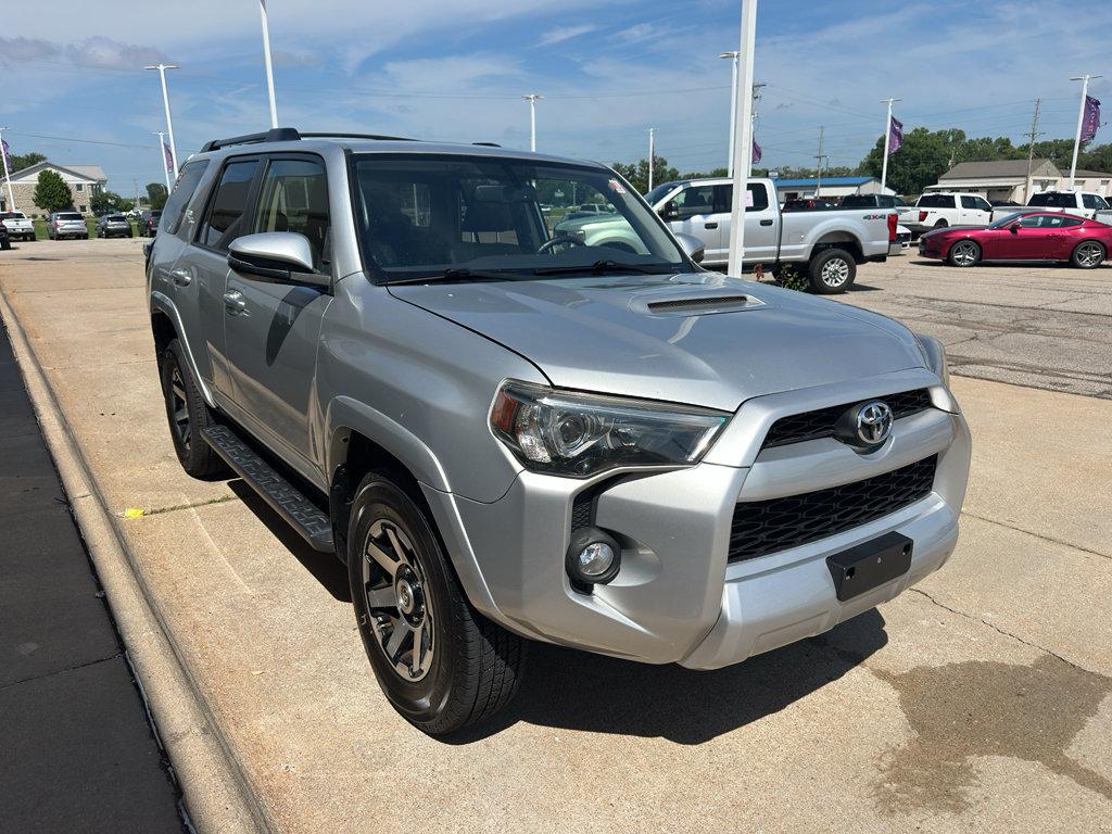 Used 2019 Toyota 4Runner TRD Off-Road Premium AWD/4WD image 2