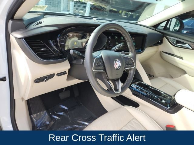 Used 2022 Buick Envision Avenir w/ Technology Package II image 27