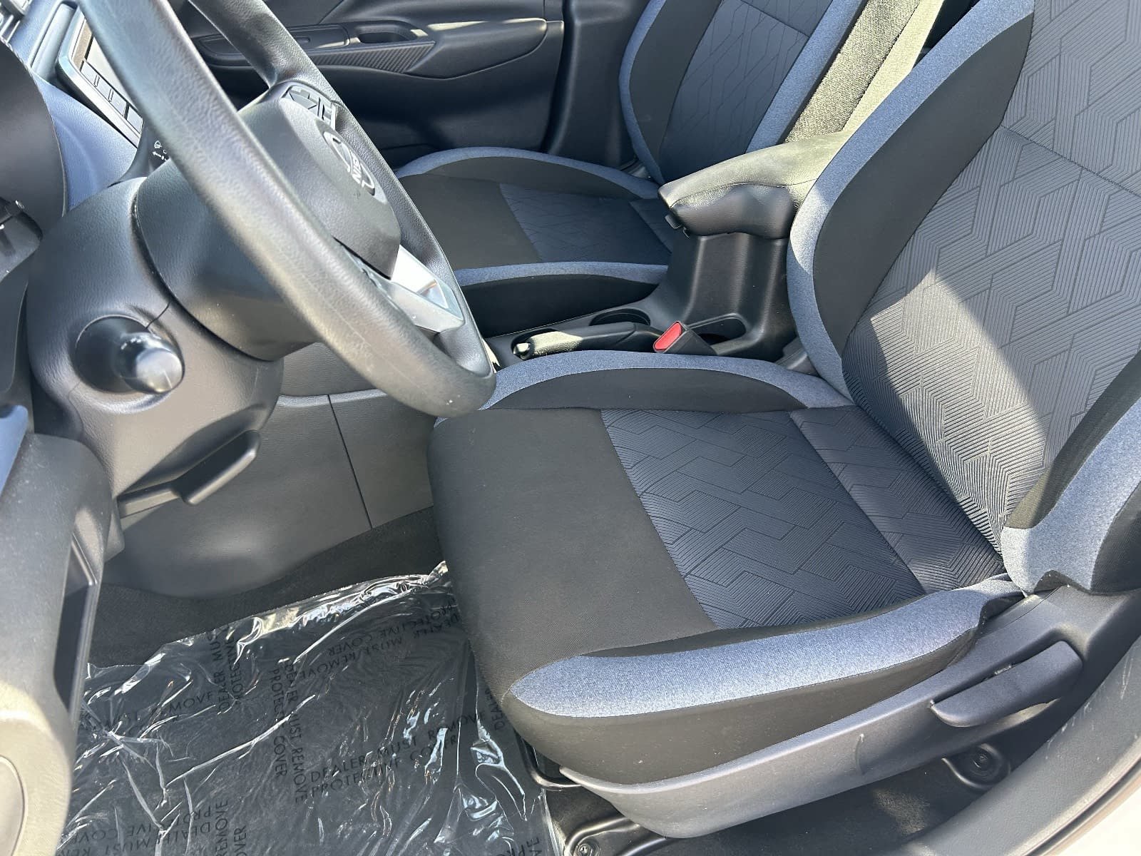 Used 2025 Nissan Versa SV FWD image 23