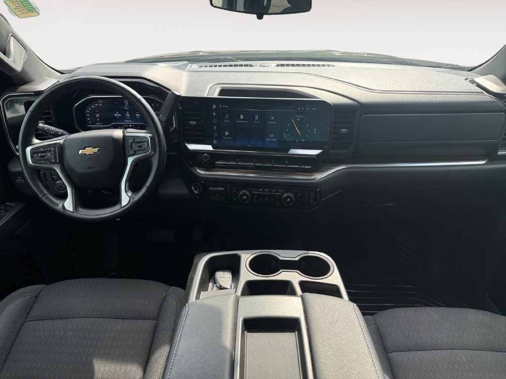 Used 2025 Chevrolet Silverado 1500 LT RWD image 10