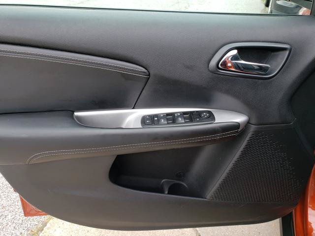Used 2014 Dodge Journey SXT w/ Flexible Seating Group FWD image 11
