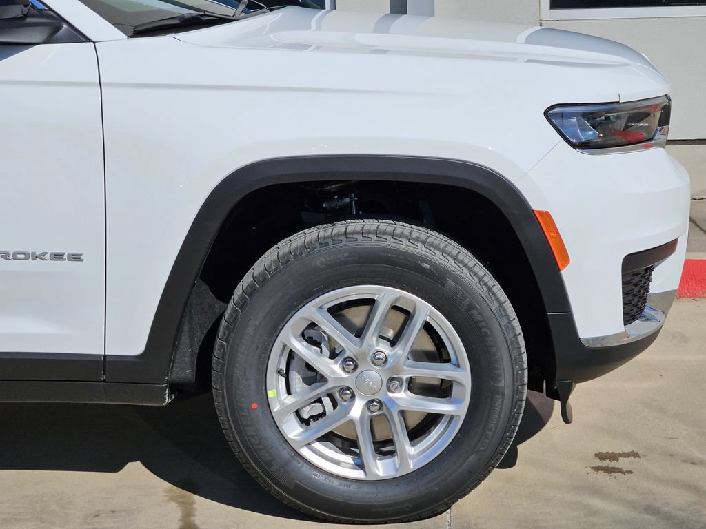 New 2026 Jeep Grand Cherokee L 2WD image 6
