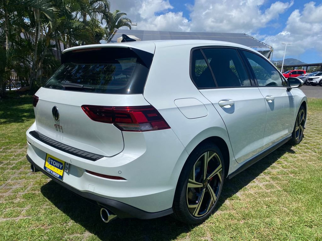 New 2026 Volkswagen GTI SE FWD image 7