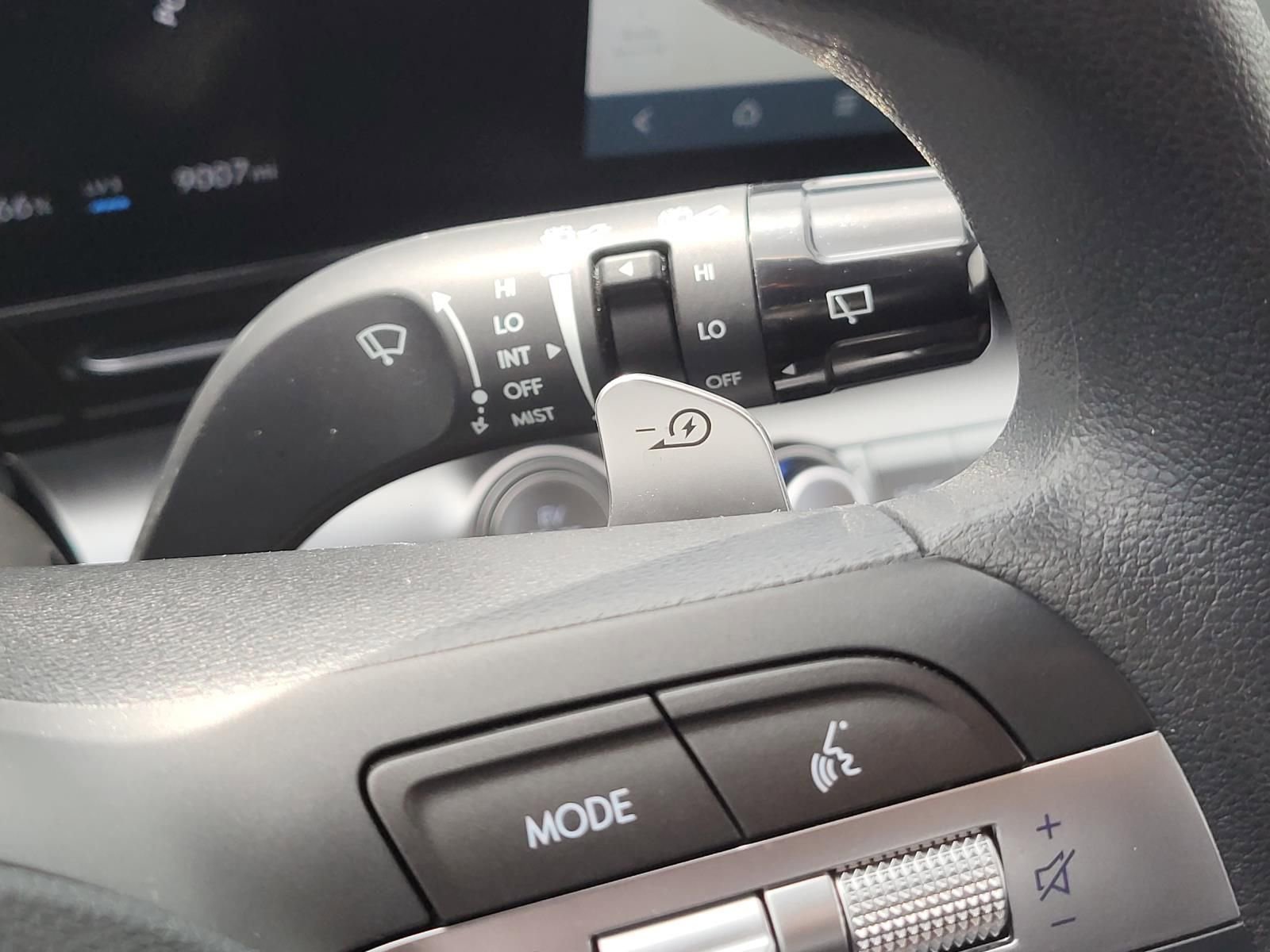 Certified 2025 Hyundai Kona SE image 27