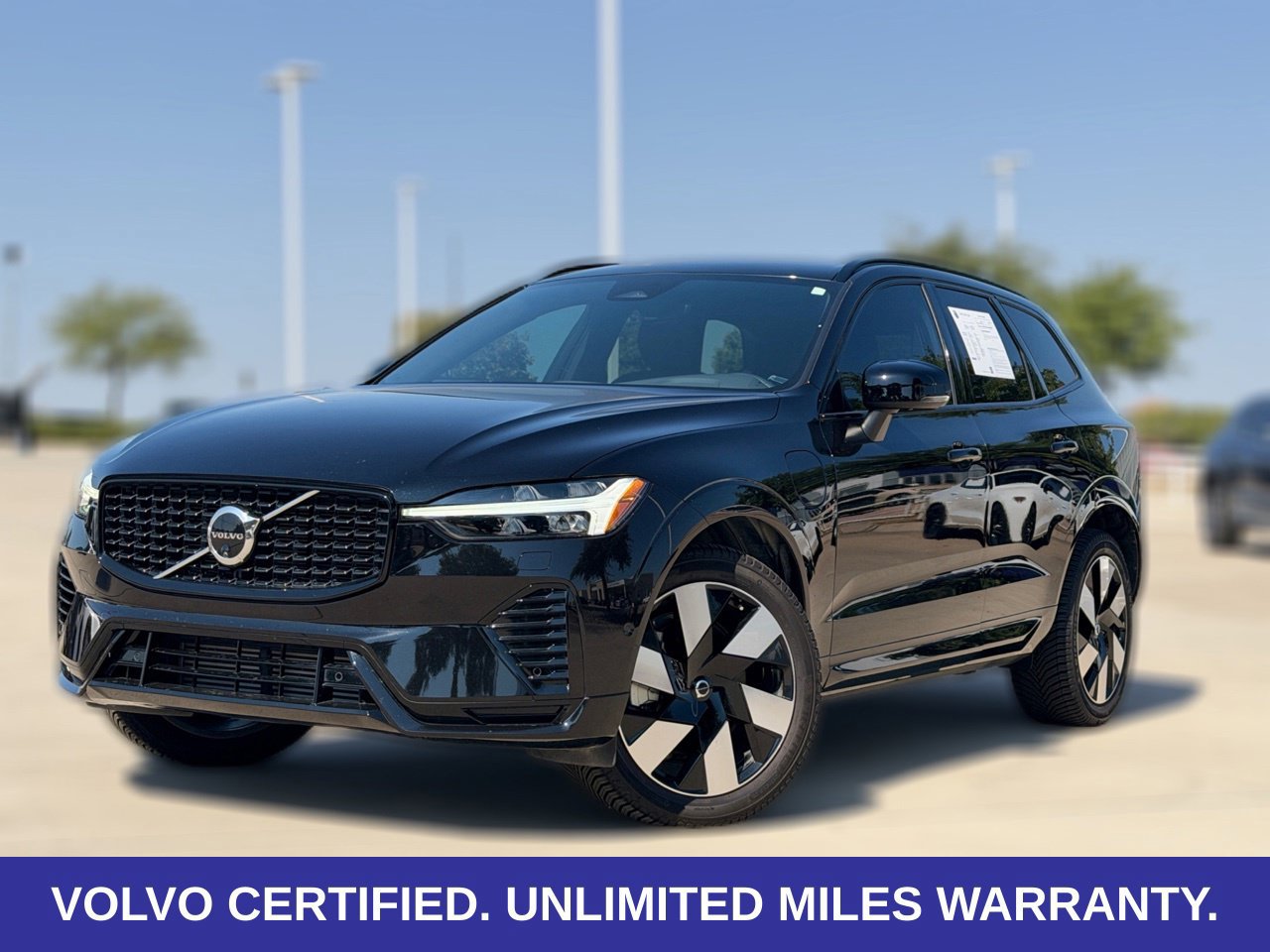 Certified 2024 Volvo XC60 T8 Plus w/ Protection Package Premier AWD/4WD image 8
