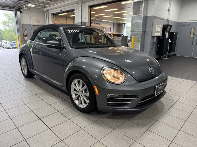 Used 2019 Volkswagen Beetle 2.0T SE FWD image 33