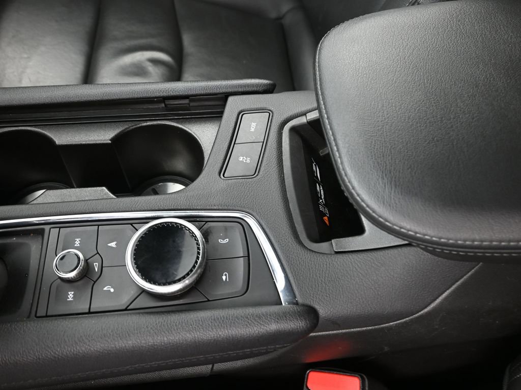 Used 2023 Cadillac XT6 Premium Luxury image 33