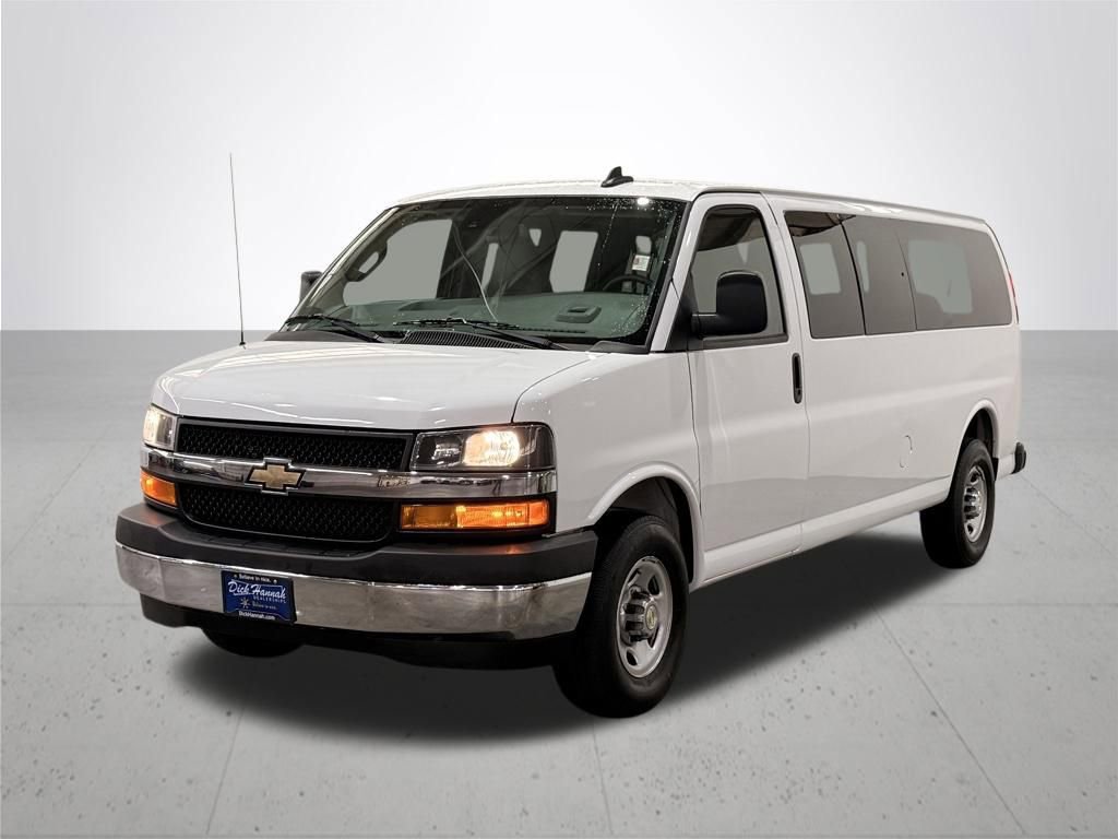 Used 2024 Chevrolet Express 3500 LT w/ LT Preferred Equipment Group RWD image 2