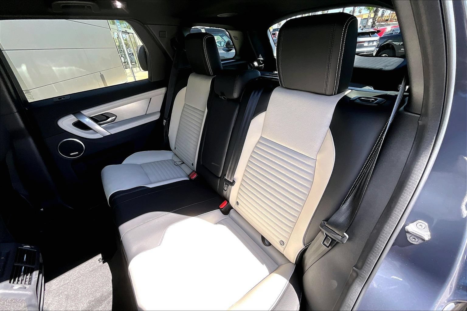 New 2026 Land Rover Discovery Sport Landmark AWD/4WD image 10