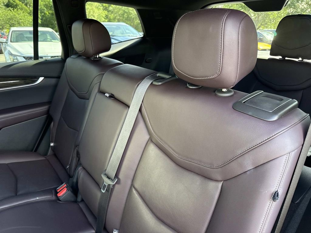 Used 2023 Cadillac XT6 Premium Luxury w/ Technology Package FWD image 14