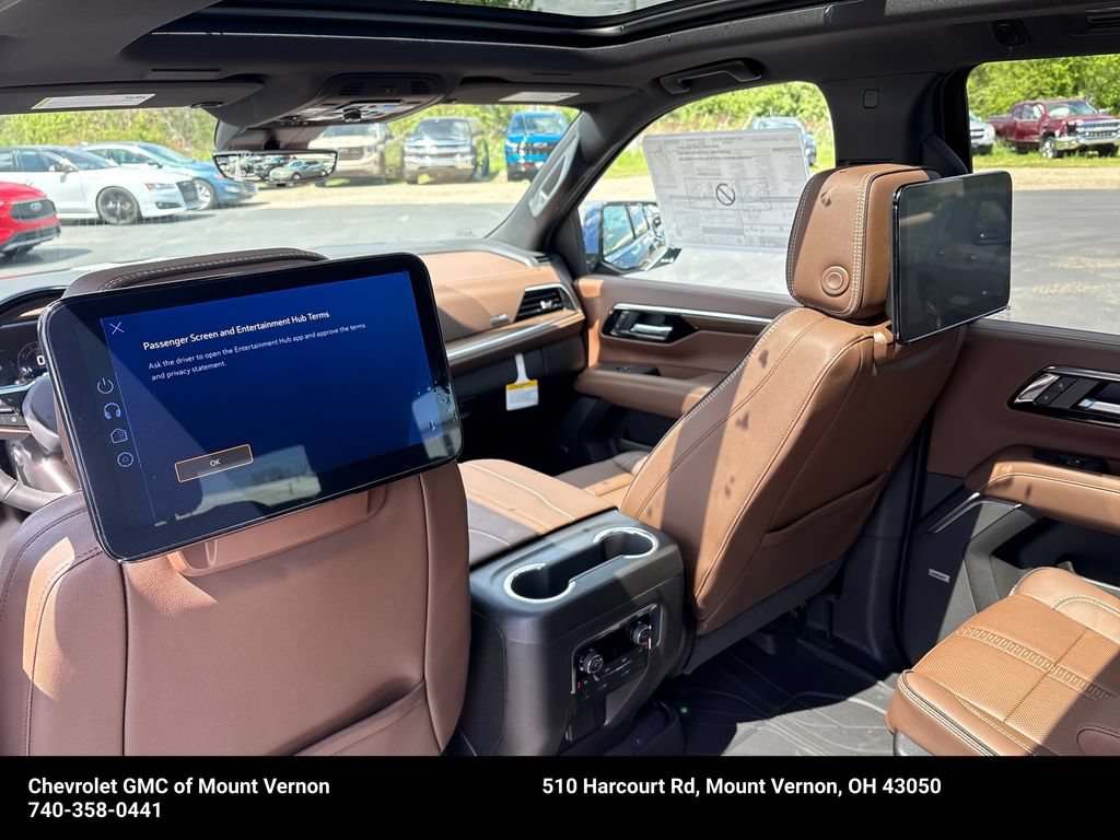 New 2026 Chevrolet Suburban High Country AWD/4WD image 32