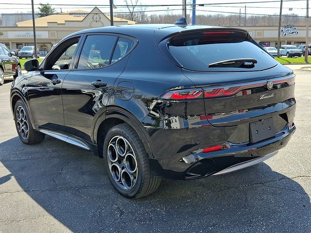 Used 2024 Alfa Romeo Tonale Ti w/ Premium Interior Package image 4