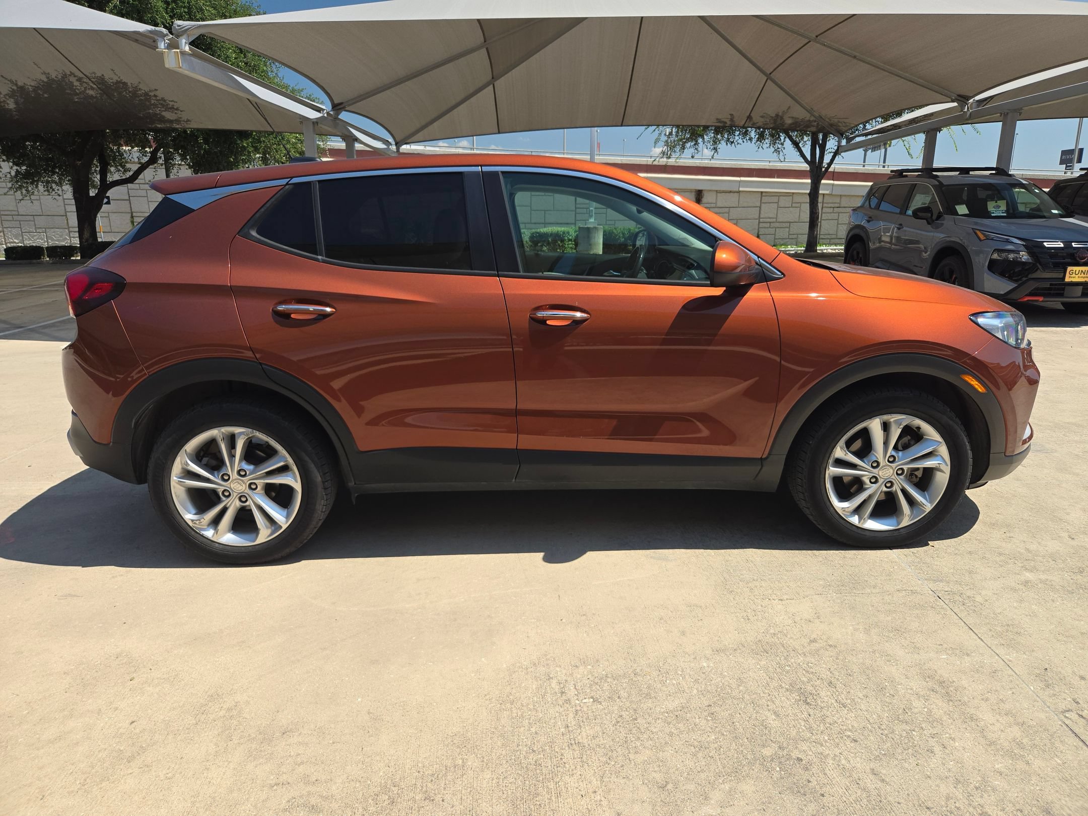 Used 2020 Buick Encore GX Preferred FWD image 2