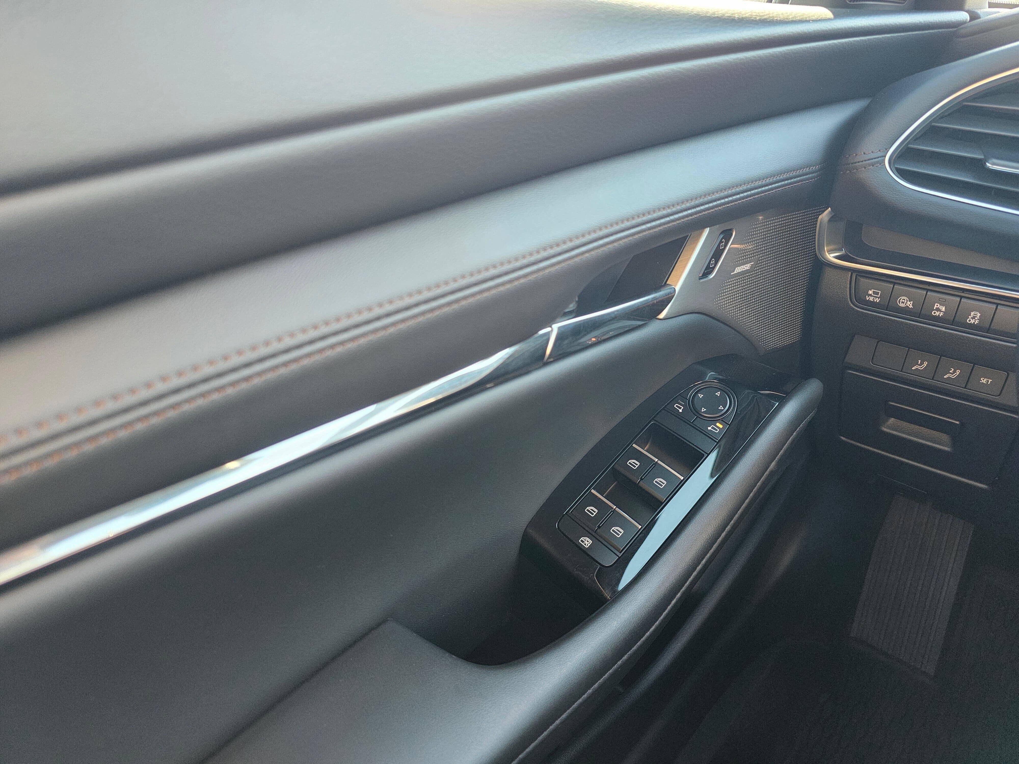 Used 2025 MAZDA MAZDA3 Hatchback w/Premium Plus Pkg image 30