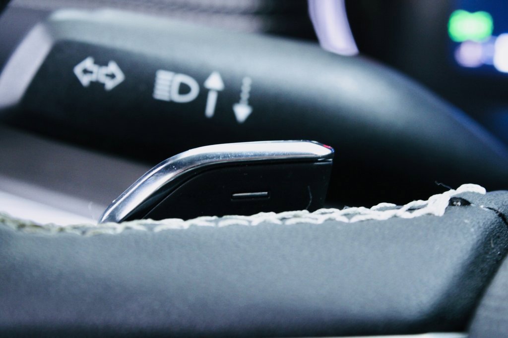 Used 2023 Jeep Grand Cherokee Limited image 19