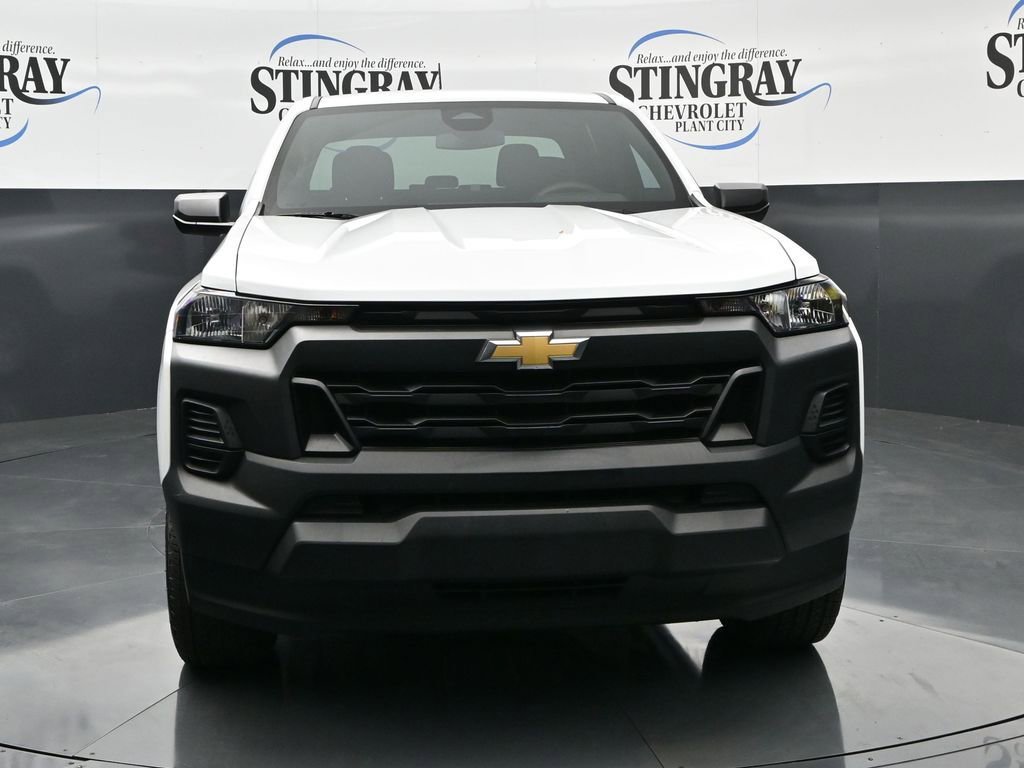 Used 2024 Chevrolet Colorado W/T image 2