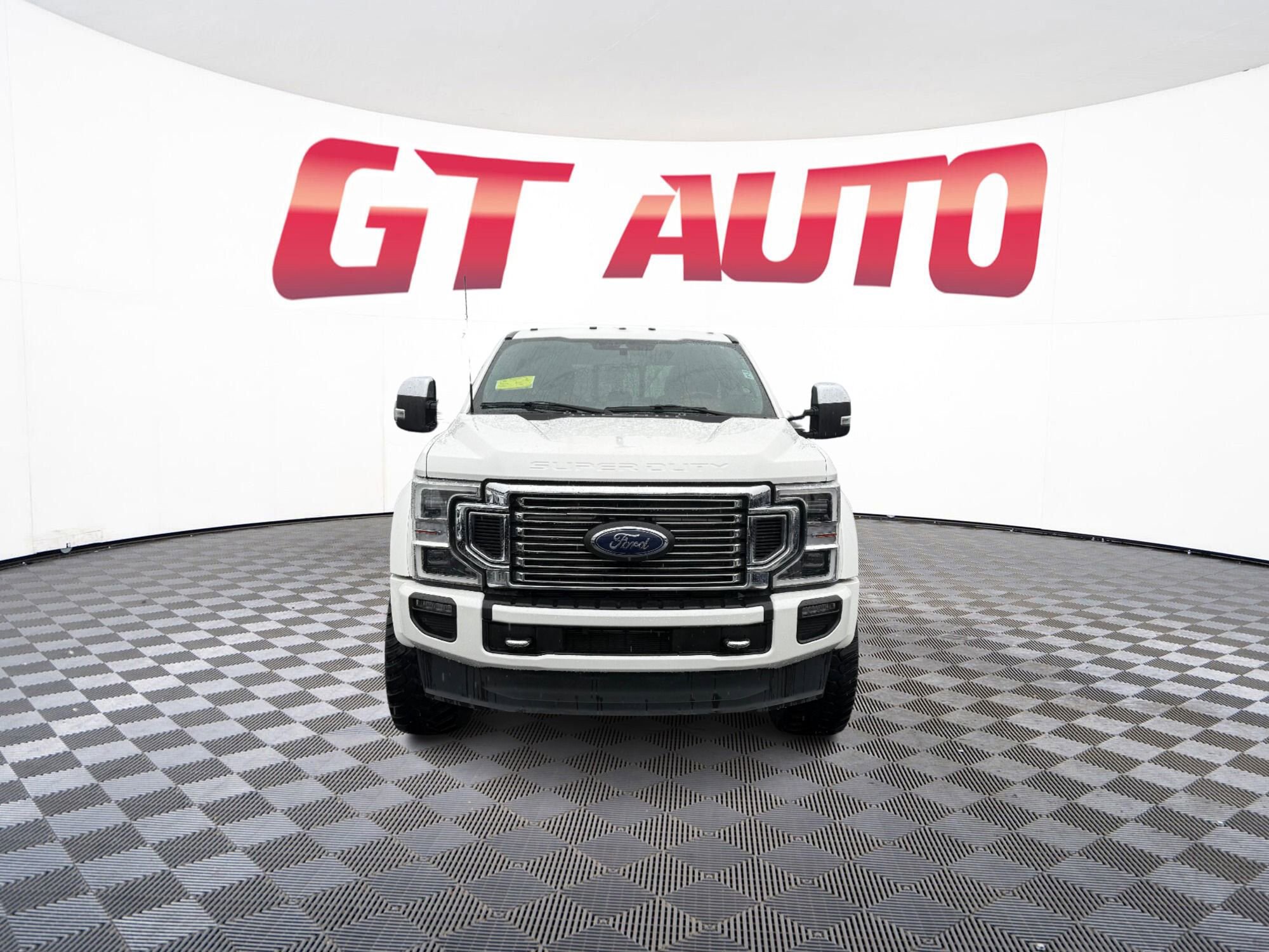 Used 2022 Ford F450 Platinum image 2