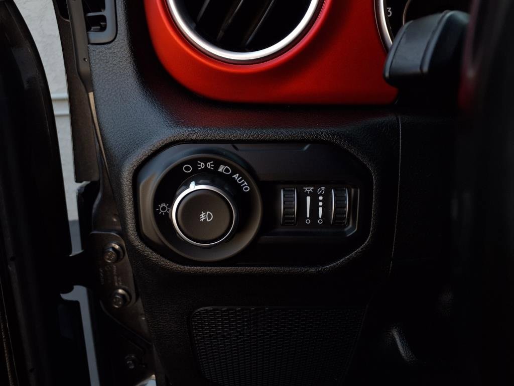 Used 2020 Jeep Wrangler Unlimited Rubicon image 14