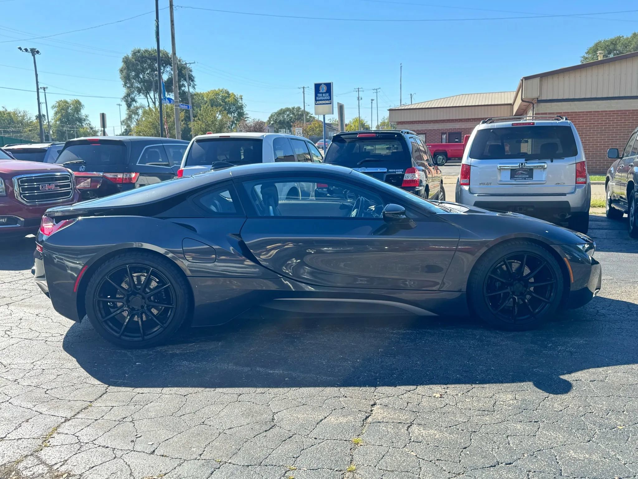 Used 2017 BMW i8 image 22