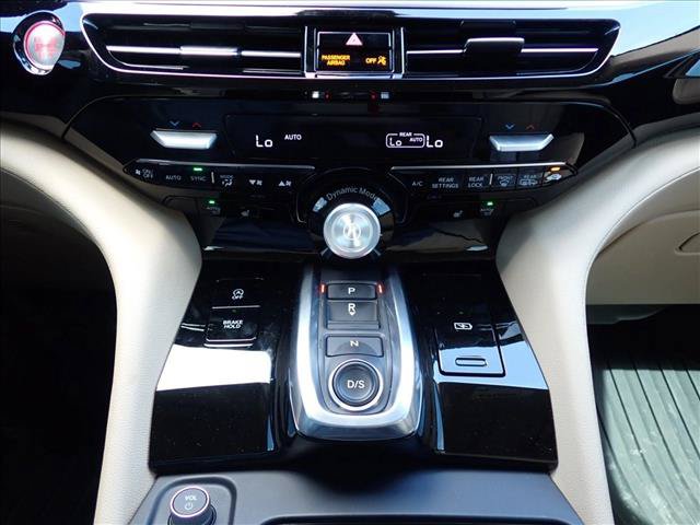 Used 2025 Acura MDX SH-AWD image 13