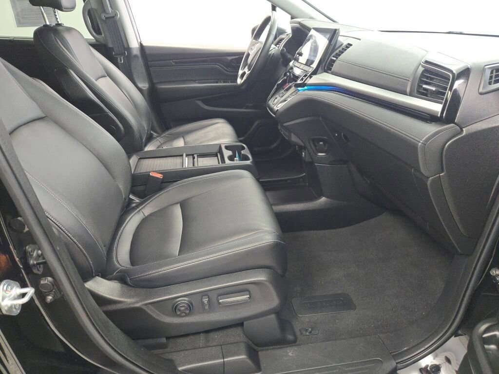 Used 2023 Honda Odyssey Touring image 7