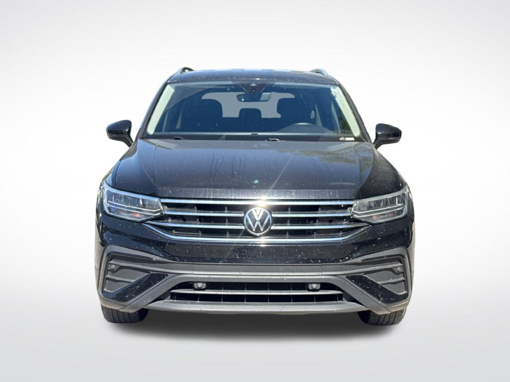 Used 2024 Volkswagen Tiguan SE AWD/4WD image 10